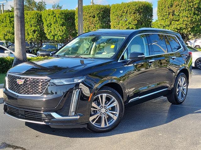2025 Cadillac XT6 Premium Luxury FWD