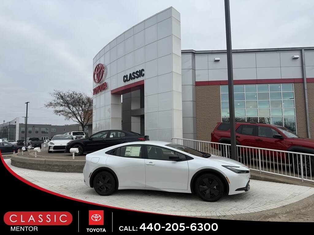 2026 Toyota Prius Plug-In Hybrid SE FWD