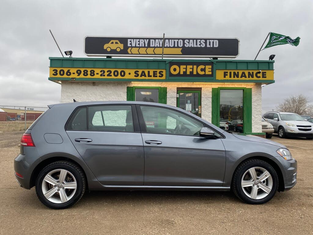 2021 Volkswagen Golf TSI FWD