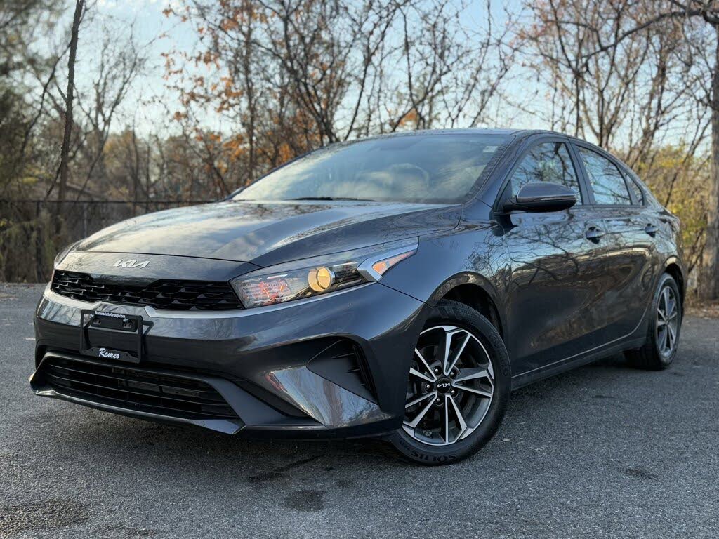 2023 Kia Forte LXS FWD