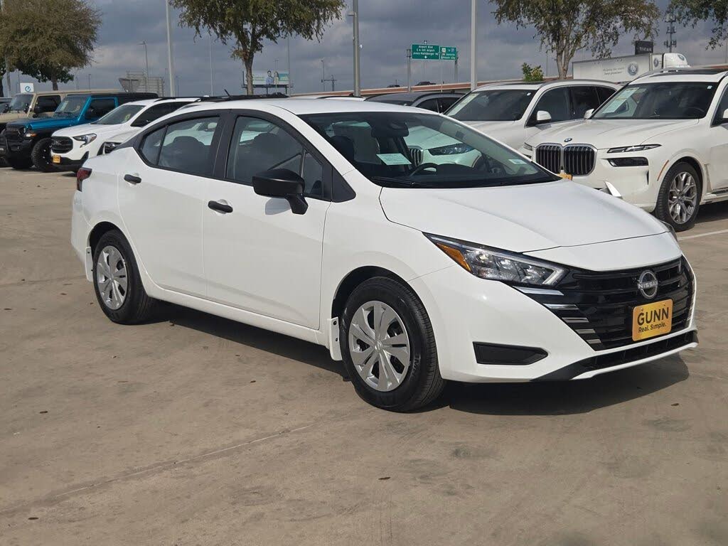 2025 Nissan Versa S FWD