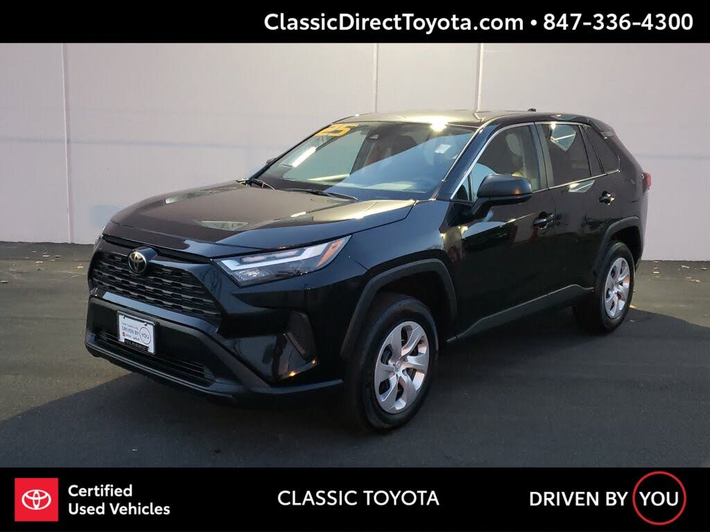 2025 Toyota RAV4 LE FWD