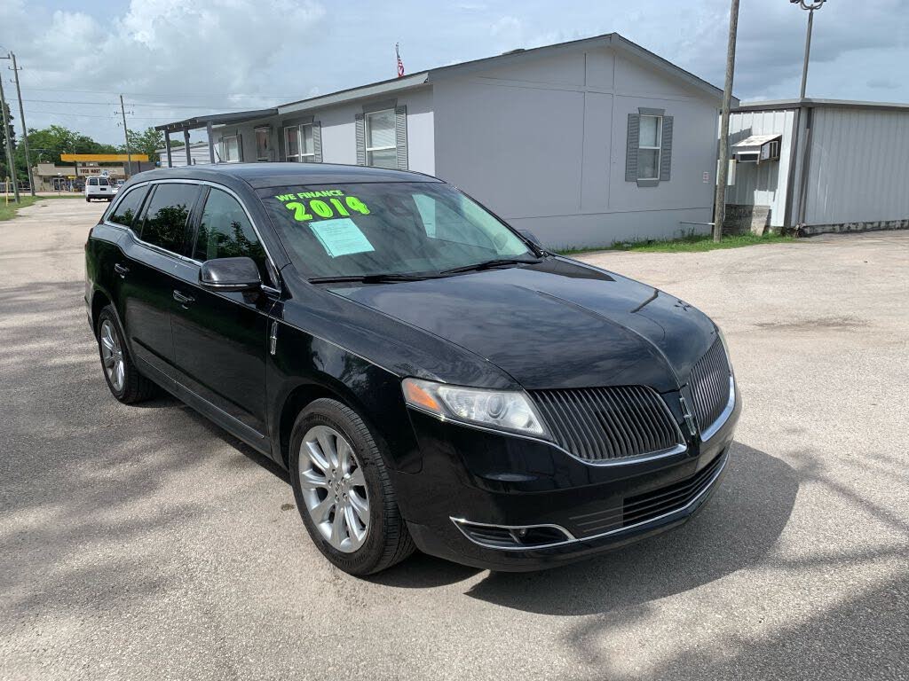 2014 Lincoln MKT FWD