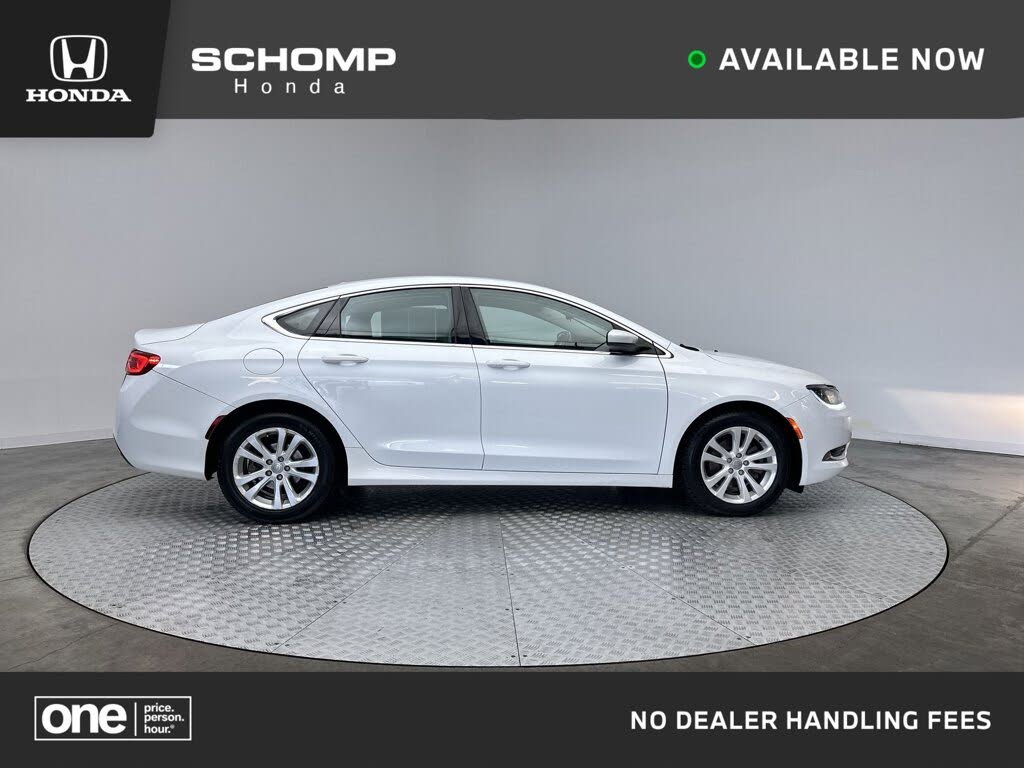 2016 Chrysler 200 Limited Sedan FWD