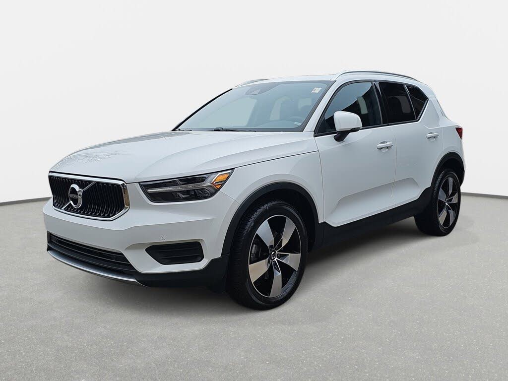2020 Volvo XC40 T5 Momentum AWD