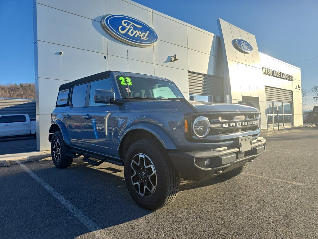 2023 Ford Bronco Outer Banks 4-Door 4WD