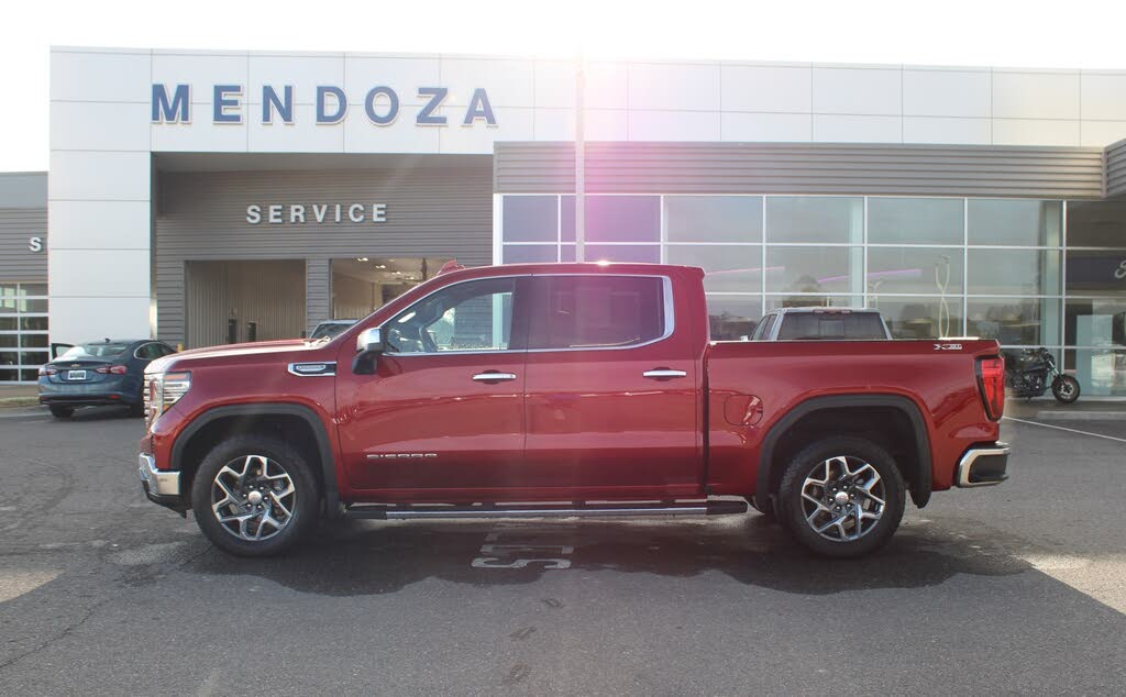 2024 GMC Sierra 1500 SLT Crew Cab 4WD
