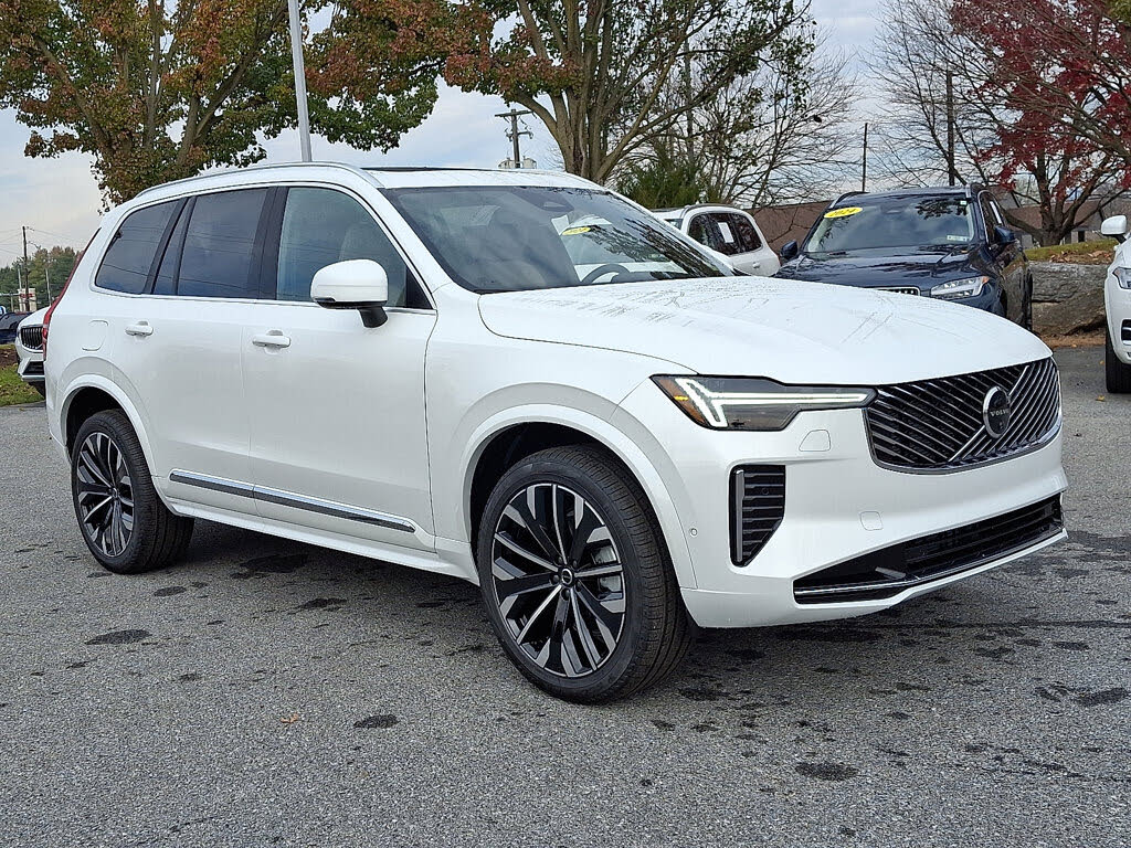 2026 Volvo XC90 B5 Plus 7-Passenger AWD