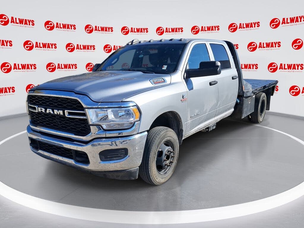 2022 RAM 3500 Chassis Tradesman Crew Cab DRW 4WD