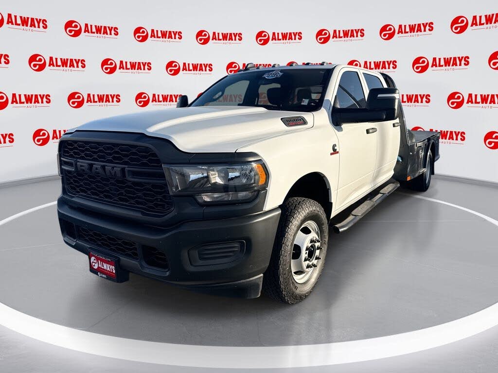 2024 RAM 3500 Chassis Tradesman Crew Cab LB DRW 4WD