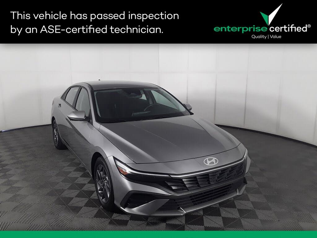 2024 Hyundai Elantra SEL FWD