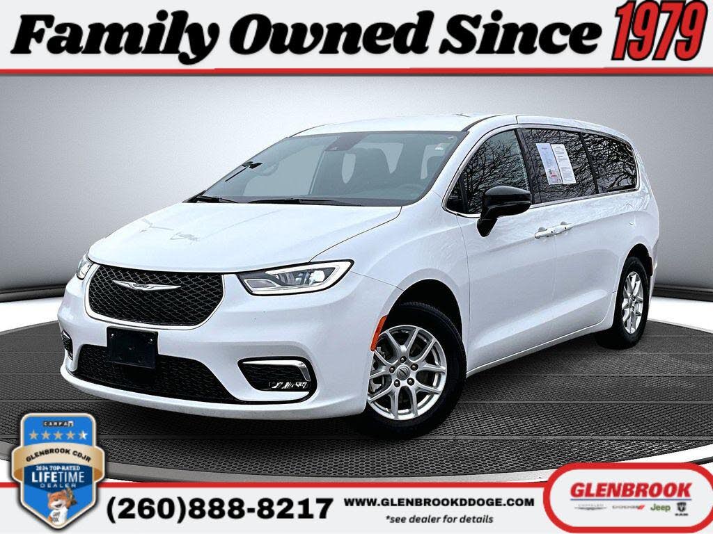 2025 Chrysler Pacifica Select FWD