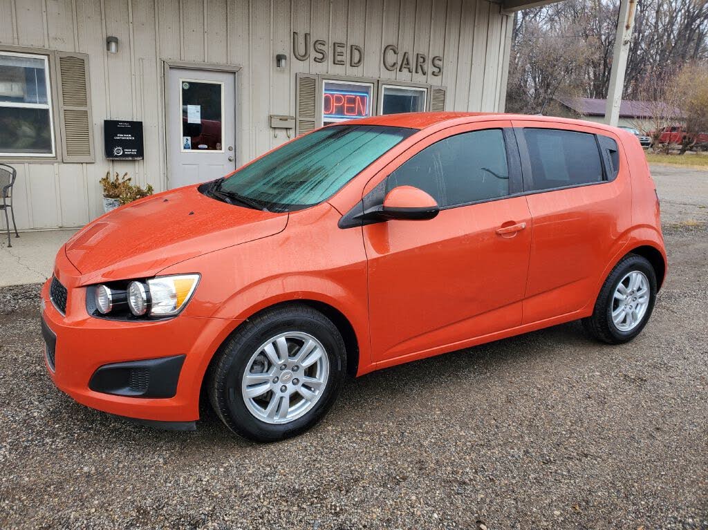 2012 Chevrolet Sonic 2LS Hatchback FWD