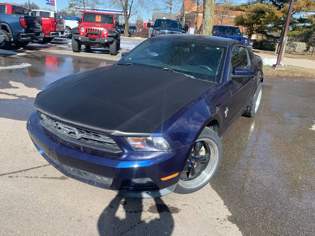 2012 Ford Mustang V6 Coupe RWD