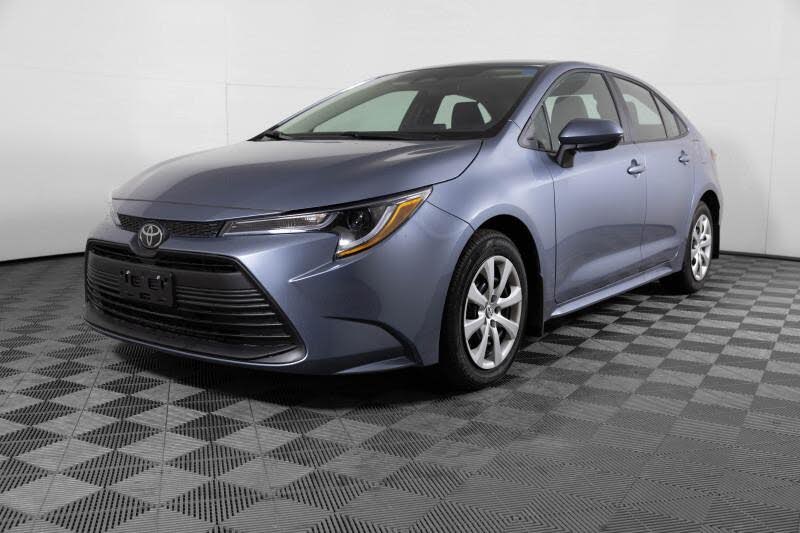 2025 Toyota Corolla LE FWD