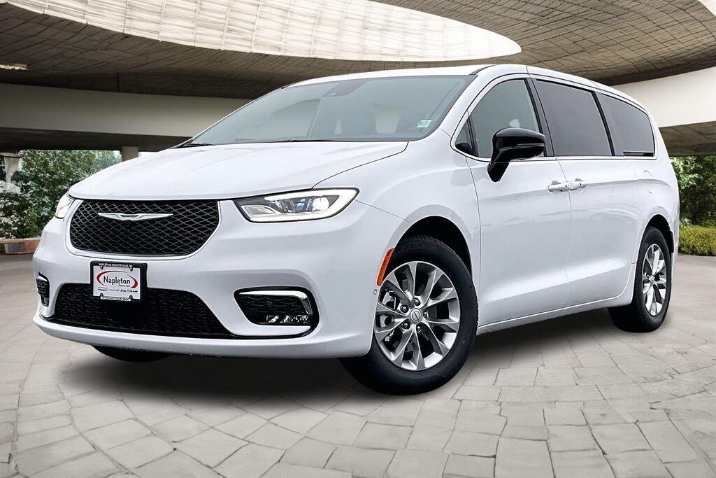 2026 Chrysler Pacifica Limited FWD