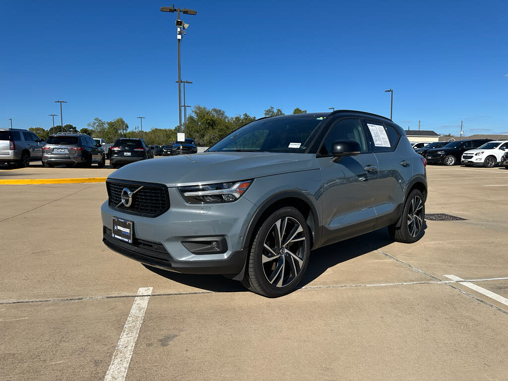 2020 Volvo XC40 T4 R-Design FWD