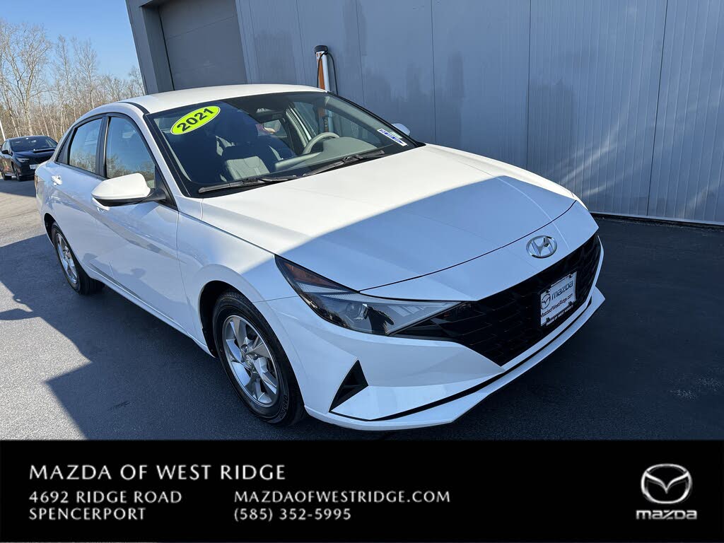 2021 Hyundai Elantra SE FWD