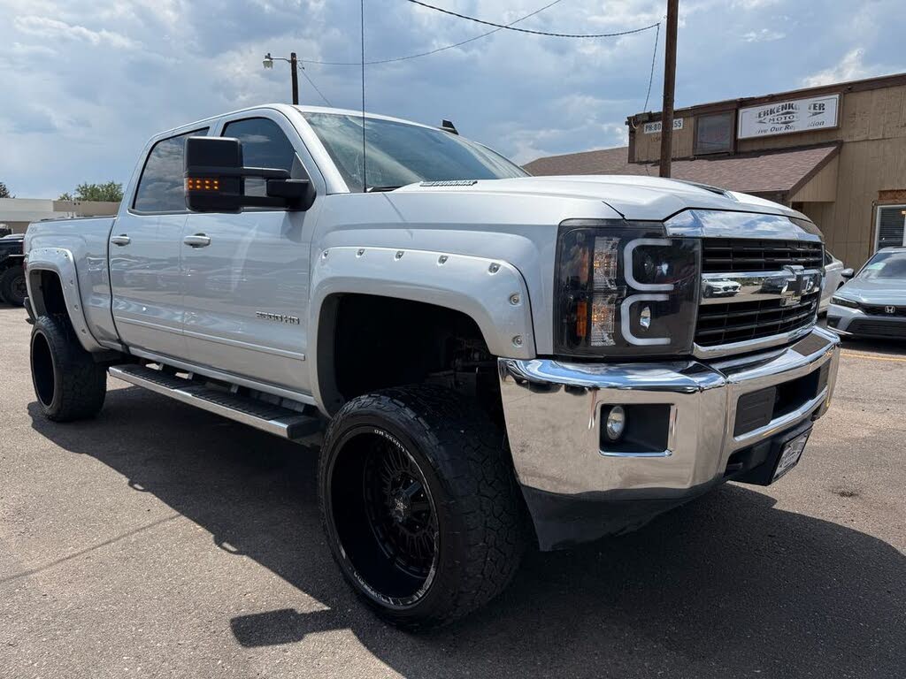 2017 Chevrolet Silverado 2500HD LT Crew Cab 4WD