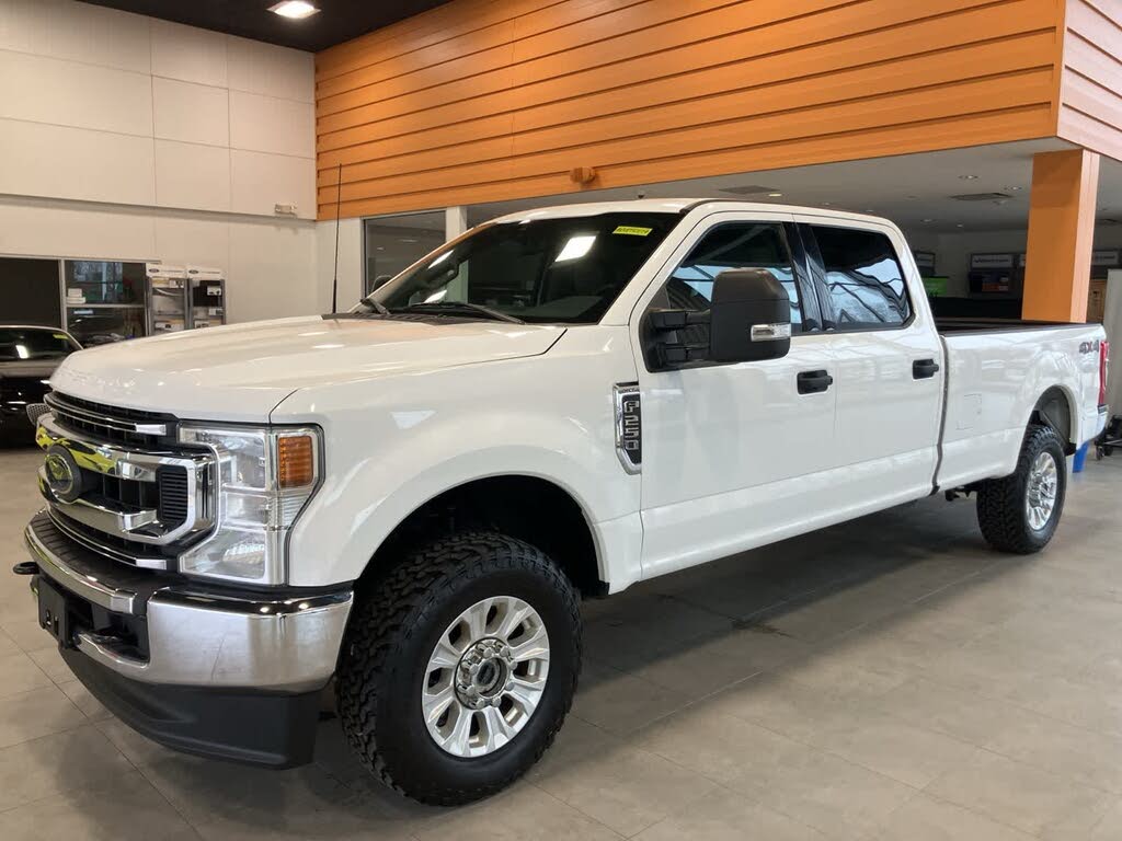 2022 Ford F-250 Super Duty XLT Crew Cab 4WD