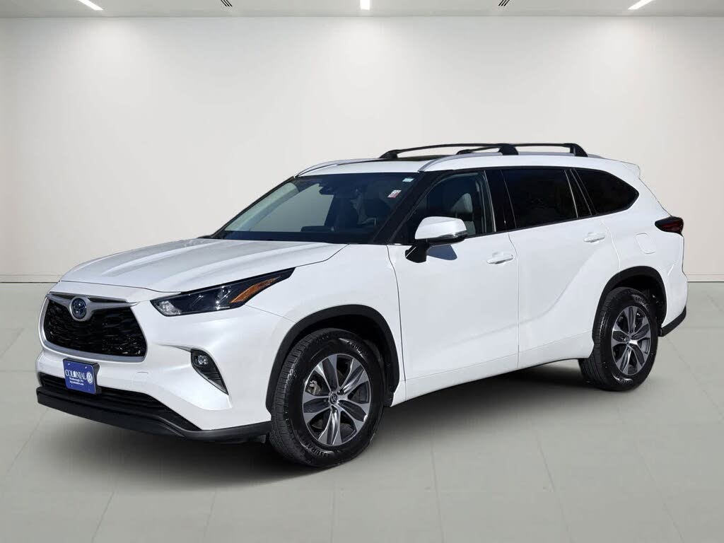2022 Toyota Highlander Hybrid XLE FWD