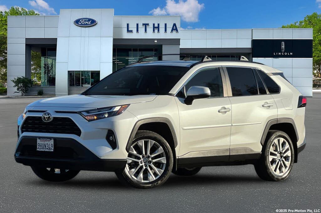 2023 Toyota RAV4 XLE Premium FWD