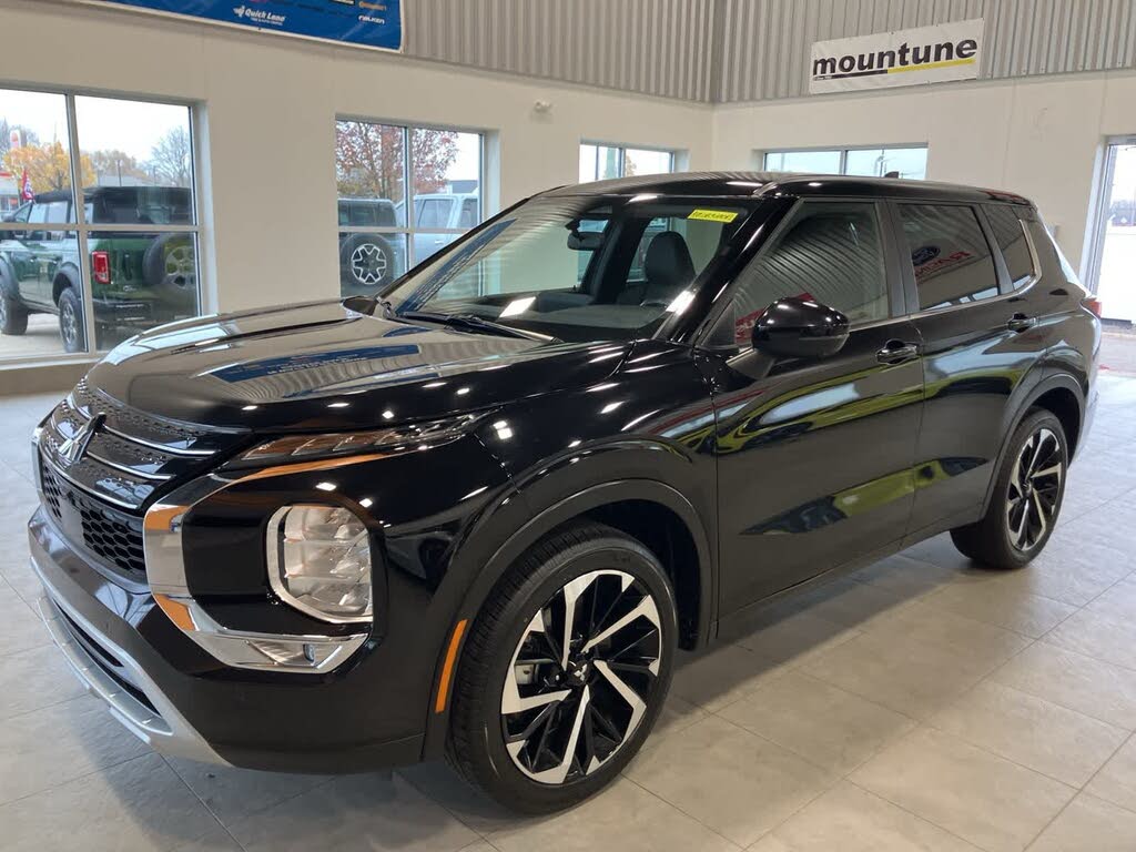 2024 Mitsubishi Outlander SE FWD