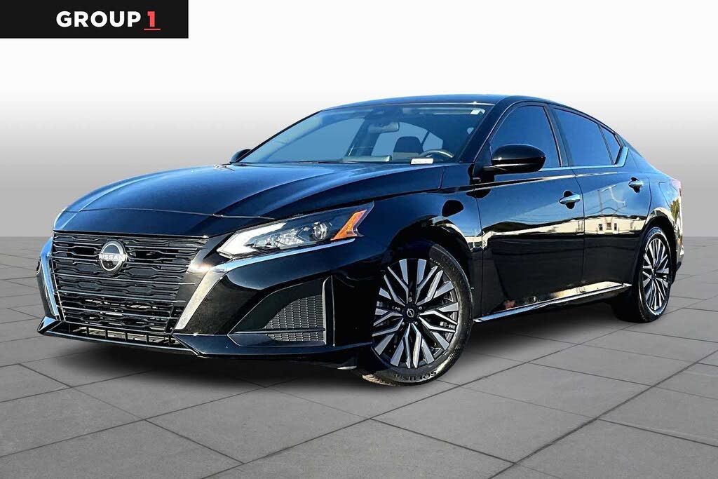 2024 Nissan Altima 2.5 SV FWD