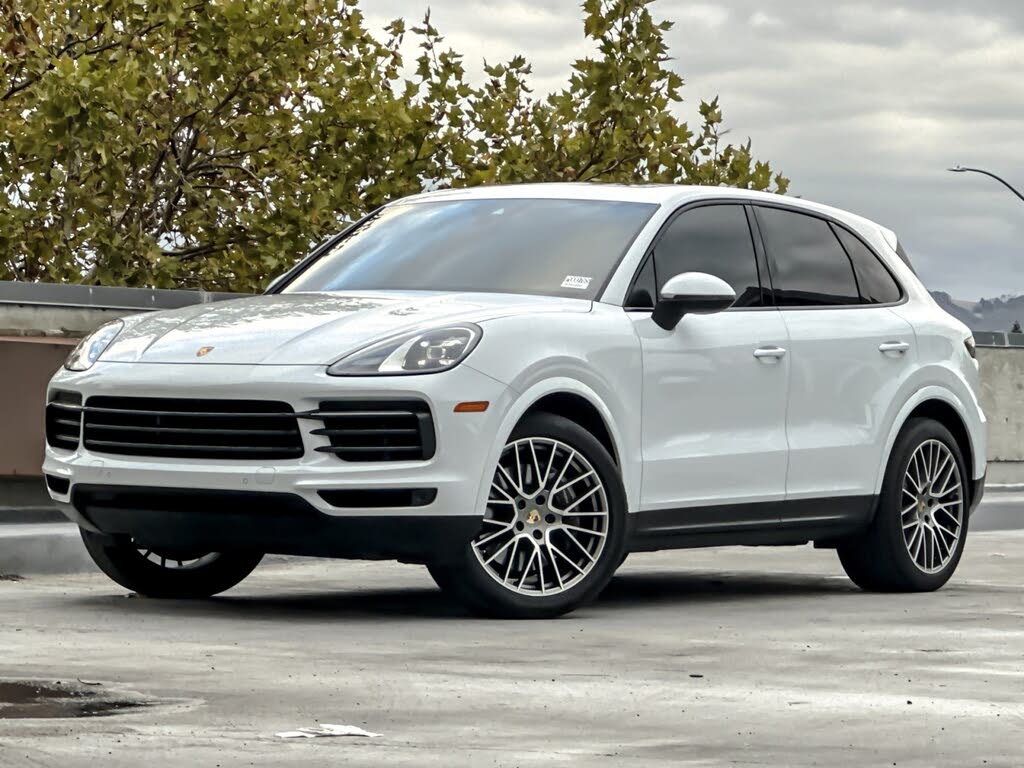 2023 Porsche Cayenne Platinum Edition AWD