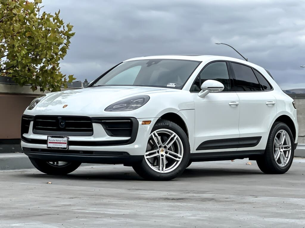 2025 Porsche Macan AWD