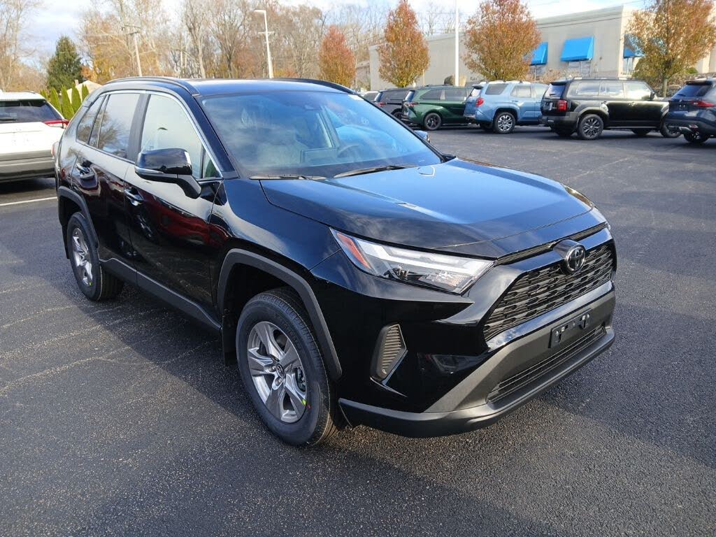2025 Toyota RAV4 XLE AWD