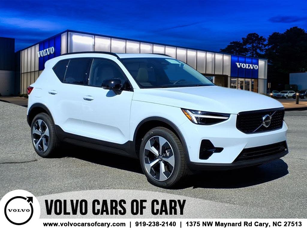 2026 Volvo XC40 B5 Plus AWD