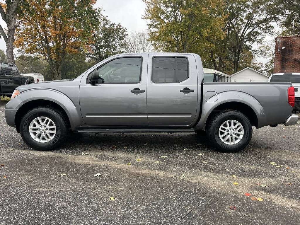 2016 Nissan Frontier SV Crew Cab 4WD