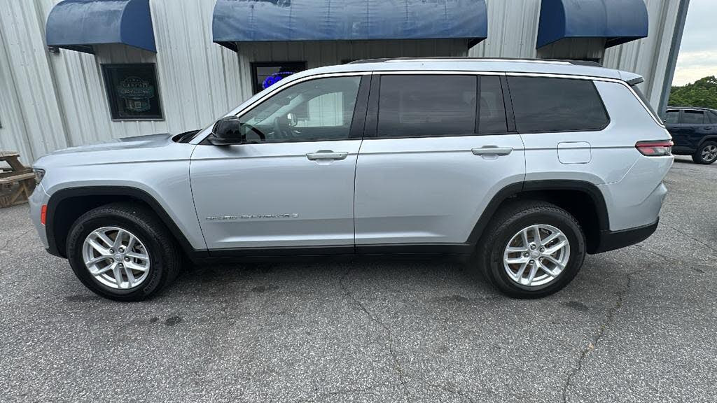 2023 Jeep Grand Cherokee L Laredo 4WD