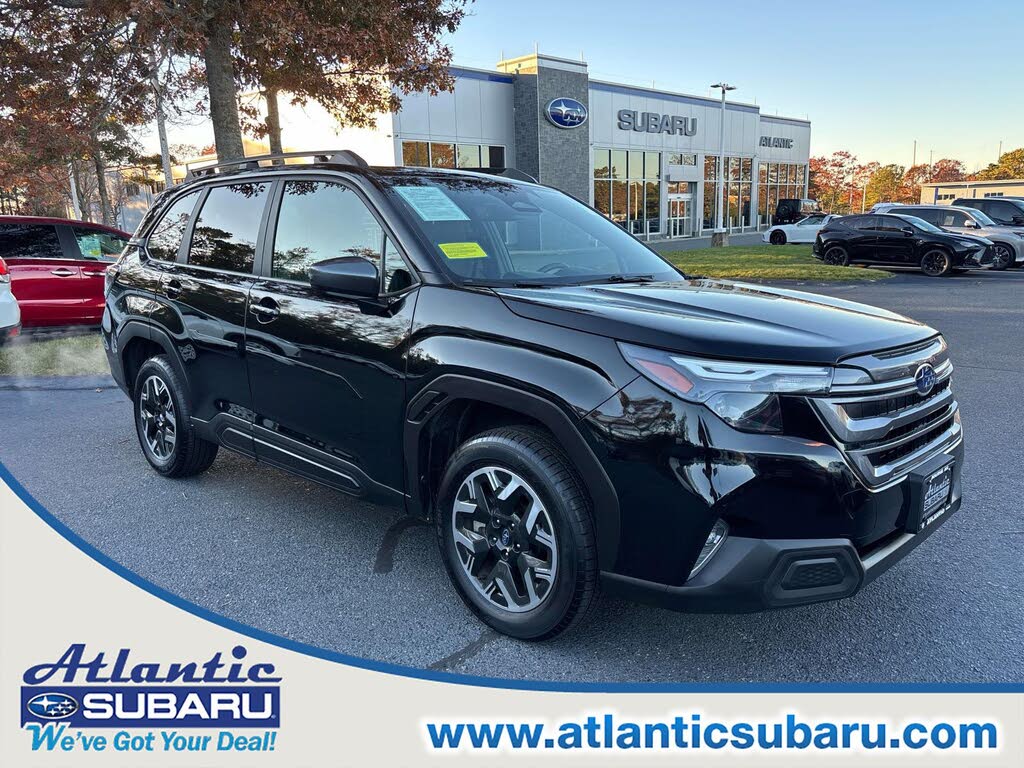 2025 Subaru Forester Premium Crossover AWD