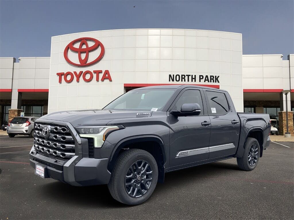 2025 Toyota Tundra Hybrid Platinum HV CrewMax Cab 4WD