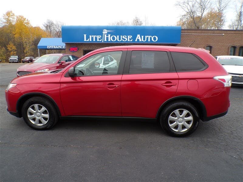 2015 Mitsubishi Outlander ES