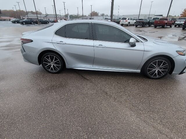 2024 Toyota Camry SE FWD