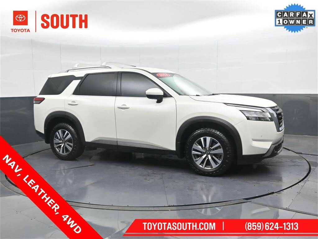 2023 Nissan Pathfinder SL 4WD