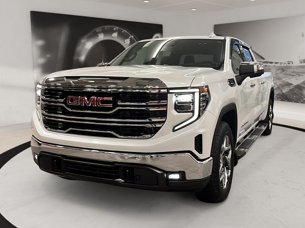 2022 GMC Sierra 1500 SLT Crew Cab 4WD