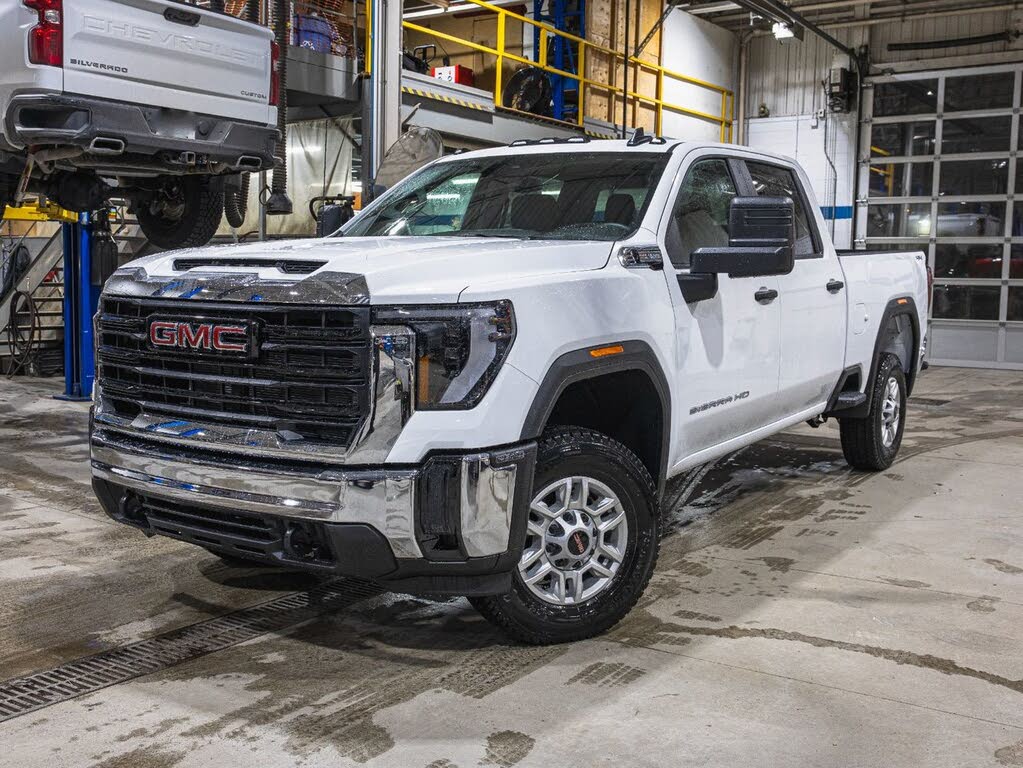 2026 GMC Sierra 2500HD Pro Crew Cab 4WD