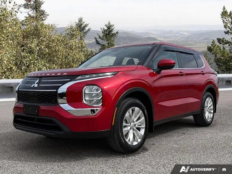 2025 Mitsubishi Outlander ES FWD