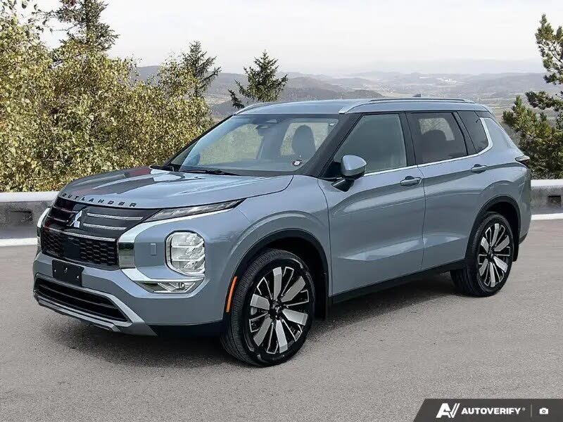 2025 Mitsubishi Outlander SEL FWD