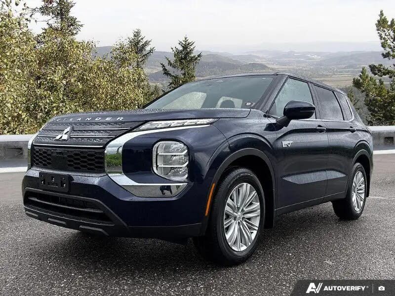 2025 Mitsubishi Outlander Hybrid Plug-in ES S-AWC