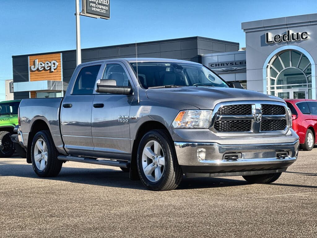 RAM 1500 Classic Tradesman Crew Cab 4WD 2023