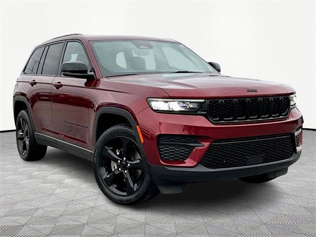 2023 Jeep Grand Cherokee Altitude 4WD