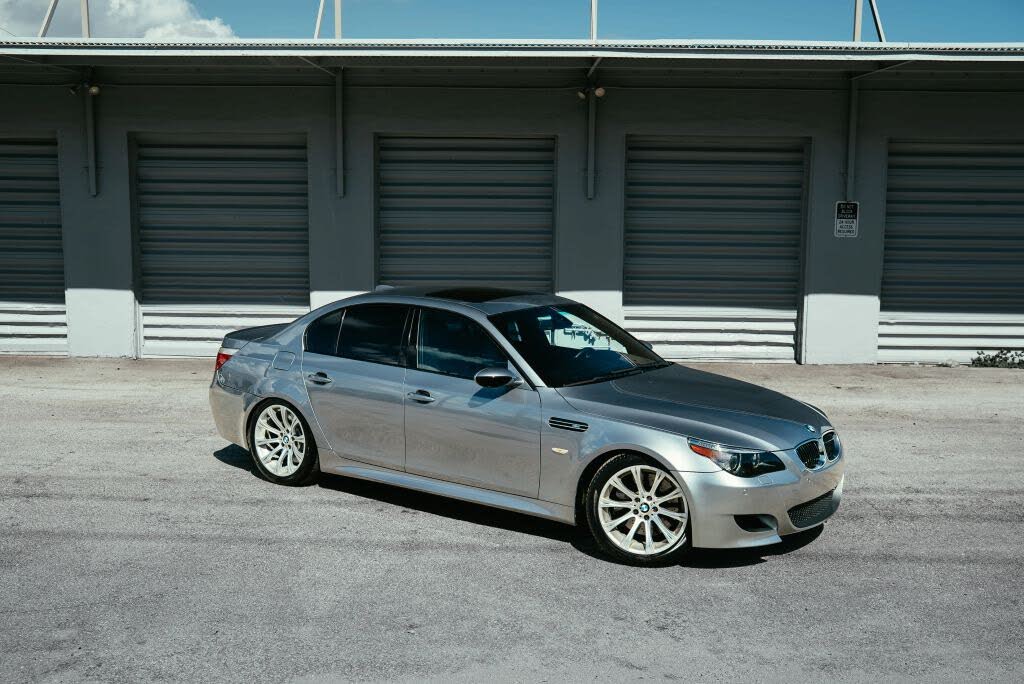 2006 BMW M5 RWD
