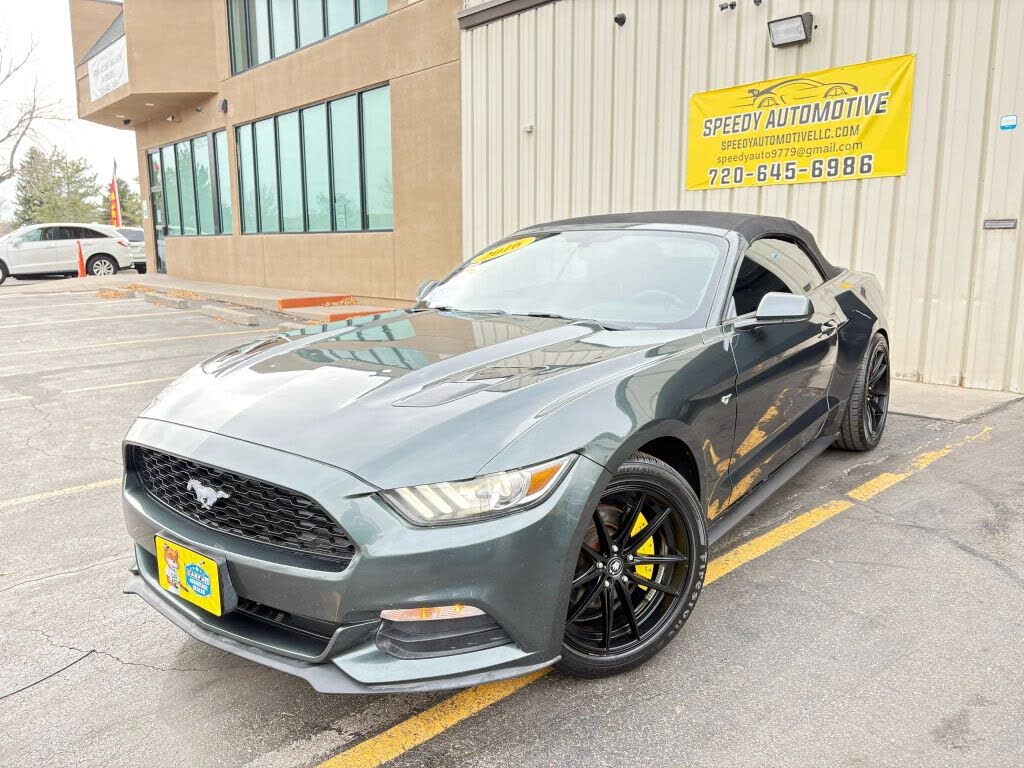 2016 Ford Mustang V6 Convertible RWD