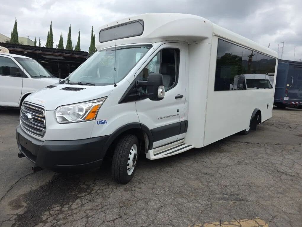 2017 Ford Transit Chassis 350 HD 10360 GVWR LB Cutaway DRW RWD