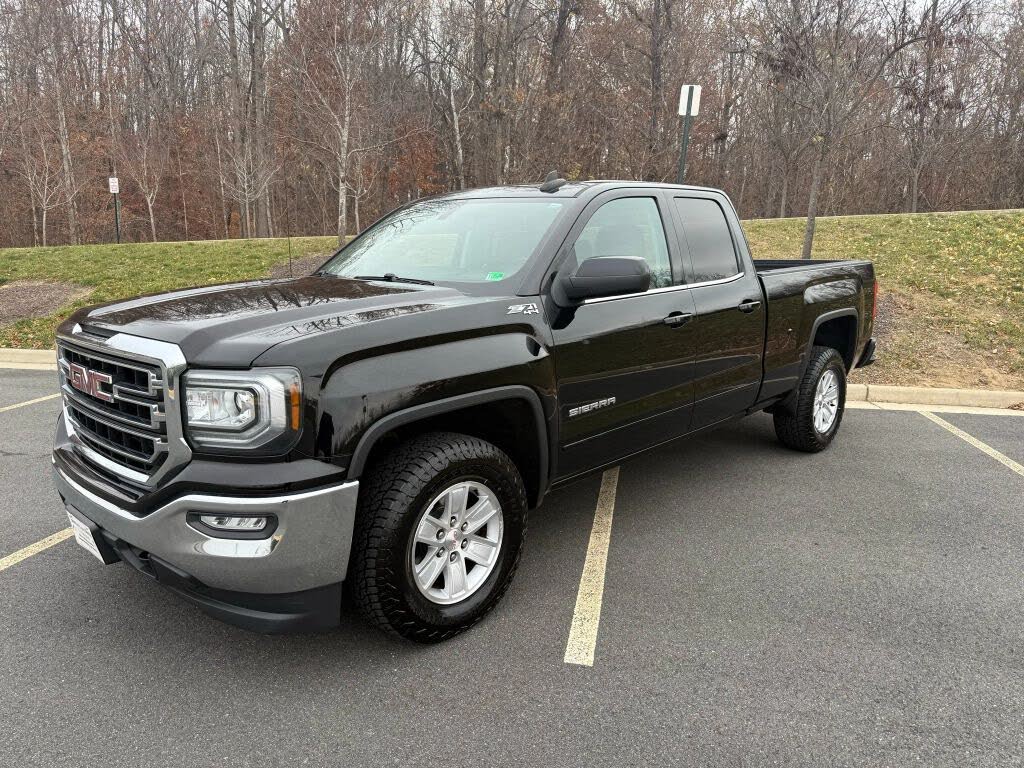 2017 GMC Sierra 1500 SLE Double Cab 4WD